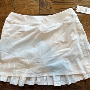 NWT Vineyard Vines White Performance Skort